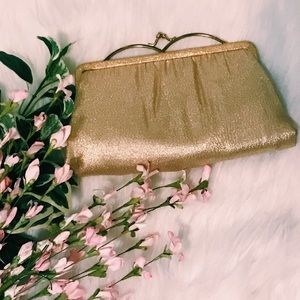Gold Clutch 🌷